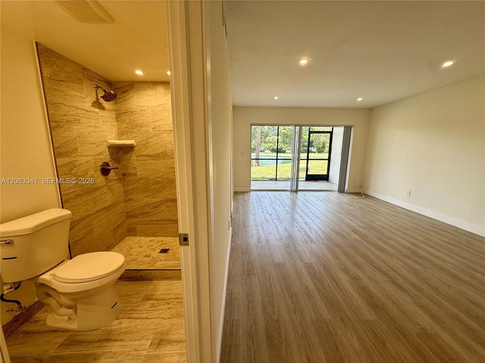 В аренду: $2,450 (2 спален, 2 ванн, 1200 Квадратных фут)