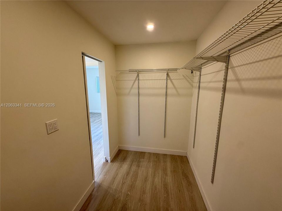 В аренду: $2,450 (2 спален, 2 ванн, 1200 Квадратных фут)