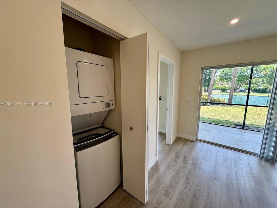 В аренду: $2,450 (2 спален, 2 ванн, 1200 Квадратных фут)
