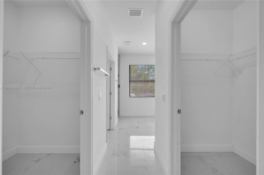 На продажу: $380,000 (3 спален, 2 ванн, 1759 Квадратных фут)