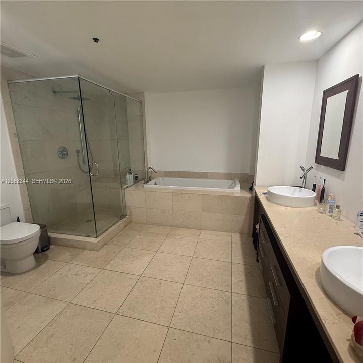 For Rent: $4,500 (2 beds, 2 baths, 1167 Square Feet)