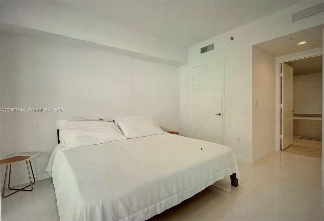 For Rent: $4,500 (2 beds, 2 baths, 1167 Square Feet)
