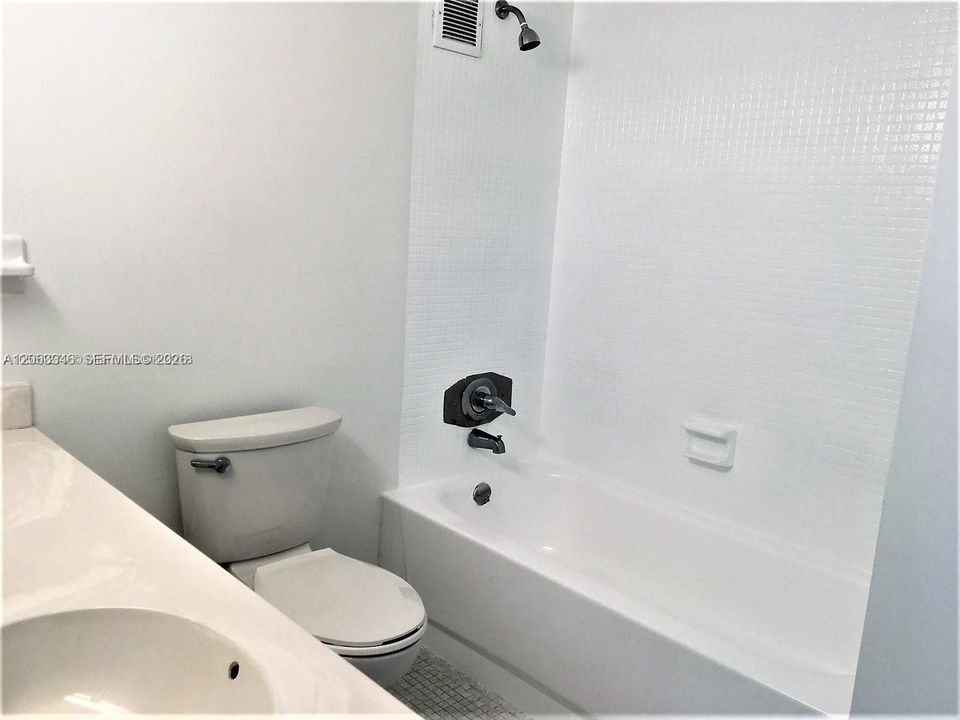 В аренду: $3,495 (1 спален, 1 ванн, 852 Квадратных фут)