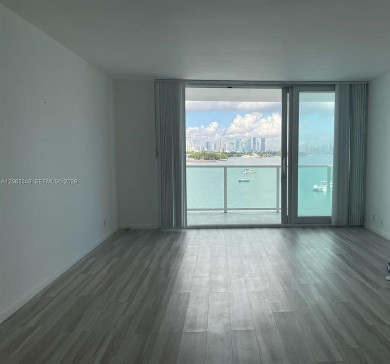 В аренду: $3,495 (1 спален, 1 ванн, 852 Квадратных фут)