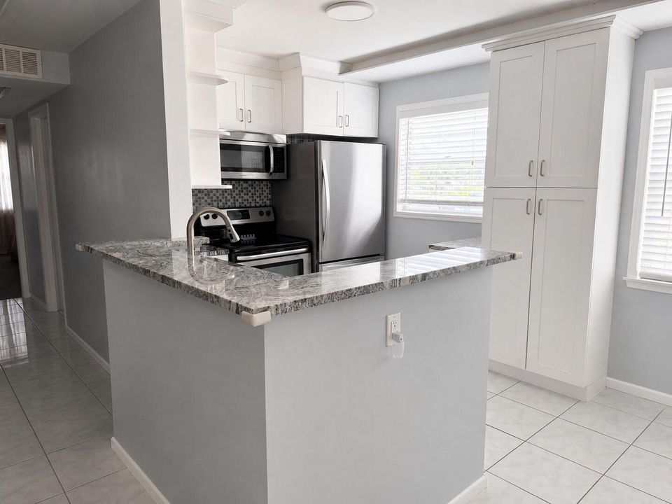 08_KITCHEN_REVERSE