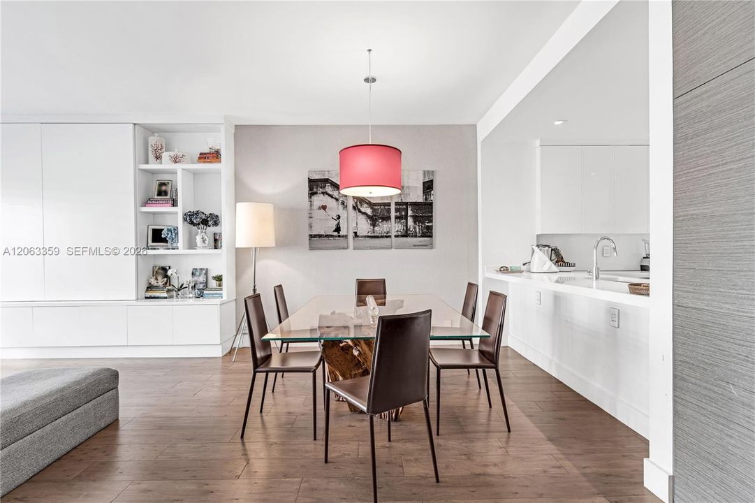На продажу: $1,599,900 (2 спален, 2 ванн, 1531 Квадратных фут)