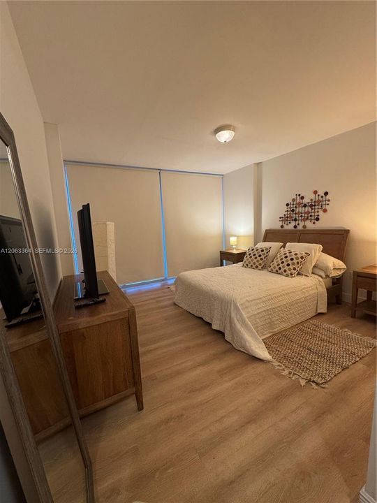 В аренду: $3,400 (2 спален, 2 ванн, 1316 Квадратных фут)