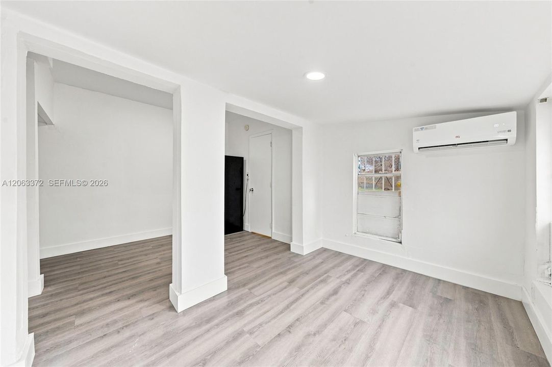 En Renta: $1,450 (1 camas, 1 baños, 2330 Pies cuadrados)