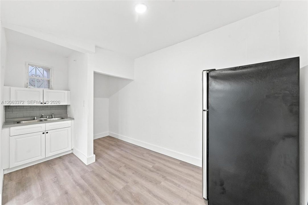 En Renta: $1,450 (1 camas, 1 baños, 2330 Pies cuadrados)