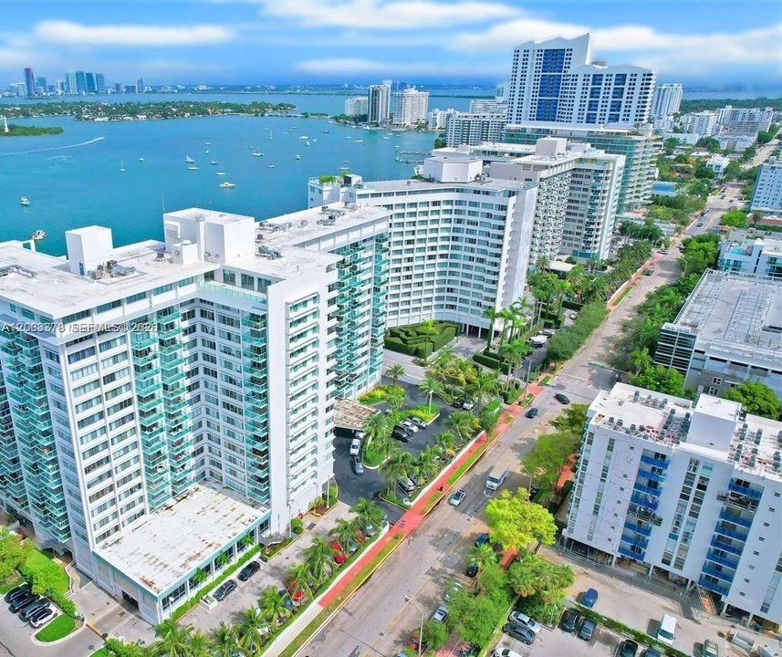 For Rent: $3,895 (1 beds, 1 baths, 852 Square Feet)