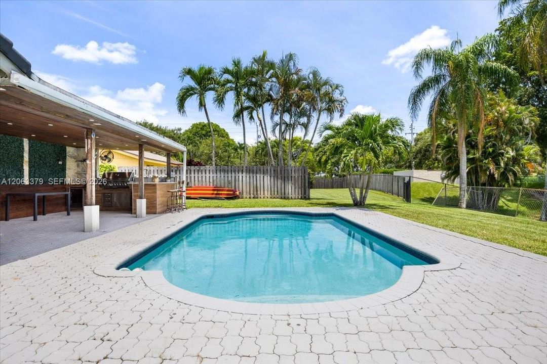 For Rent: $5,000 (4 beds, 3 baths, 1856 Square Feet)