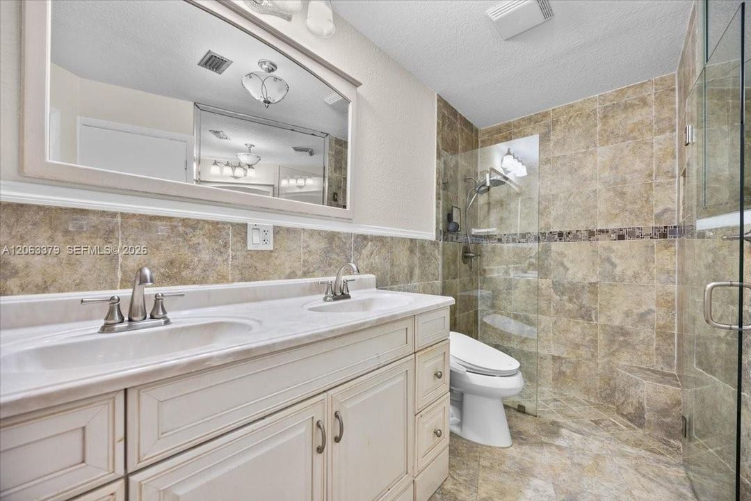 For Rent: $5,000 (4 beds, 3 baths, 1856 Square Feet)