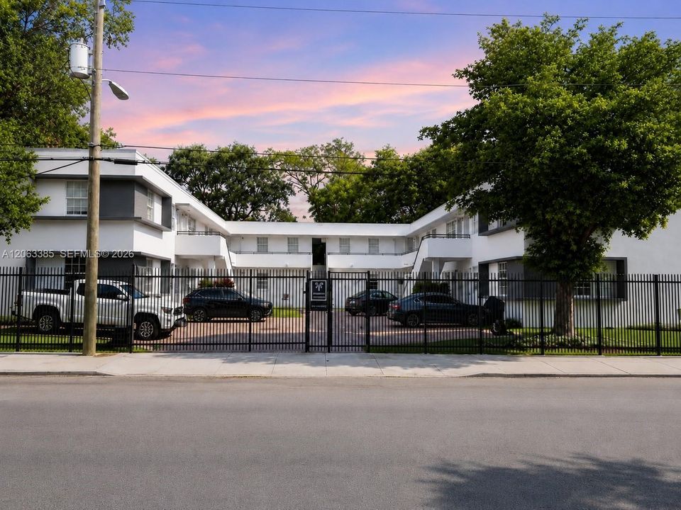 For Rent: $1,850 (1 beds, 1 baths, 539 Square Feet)
