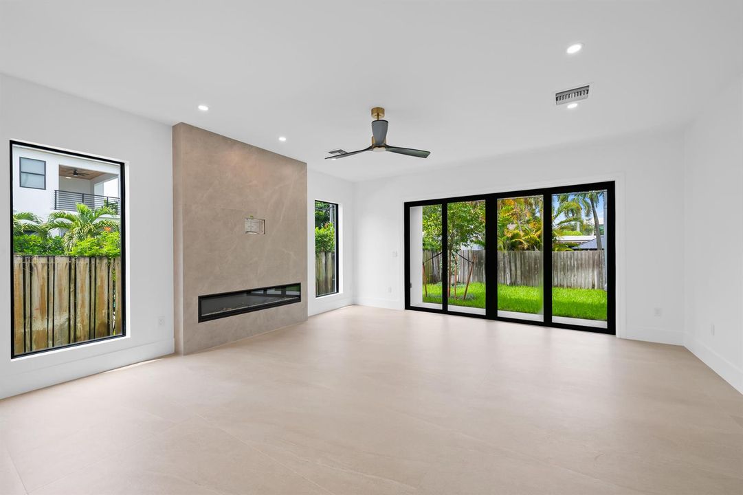 15-1131 NE 12th Ave Ft. Lauderdale, FL-1