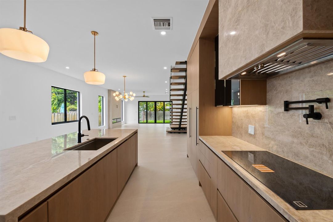 16-1131 NE 12th Ave Ft. Lauderdale, FL-1