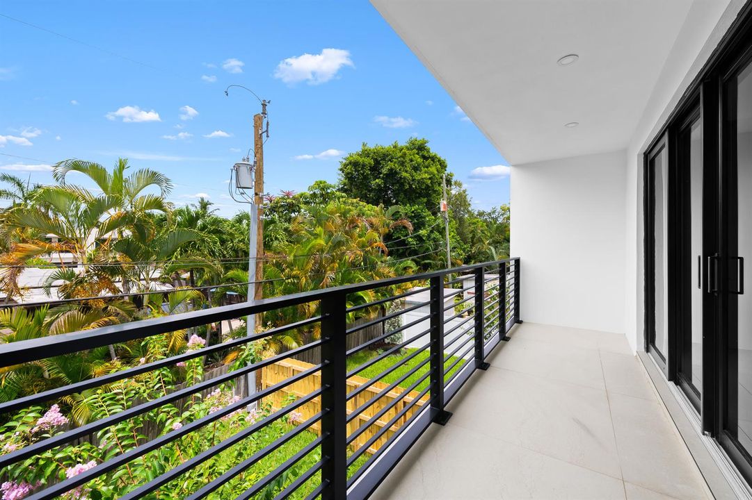 04-1131 NE 12th Ave Ft. Lauderdale, FL-1