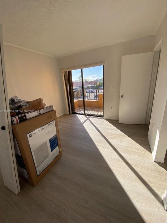 В аренду: $2,270 (2 спален, 1 ванн, 758 Квадратных фут)