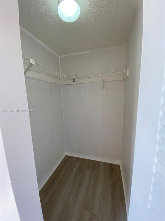 В аренду: $2,270 (2 спален, 1 ванн, 758 Квадратных фут)