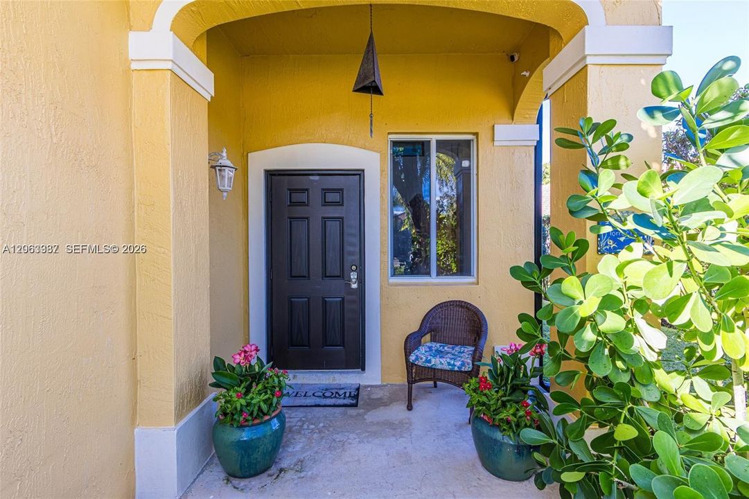 En Venta: $859,900 (4 camas, 2 baños, 2450 Pies cuadrados)