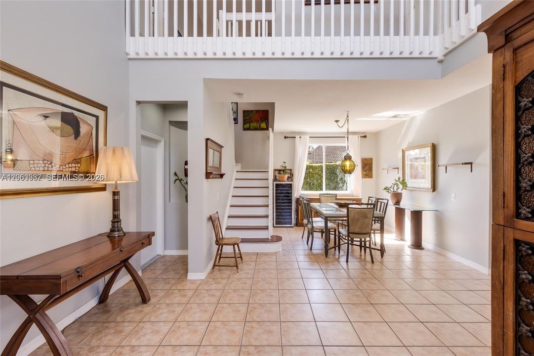 En Venta: $859,900 (4 camas, 2 baños, 2450 Pies cuadrados)