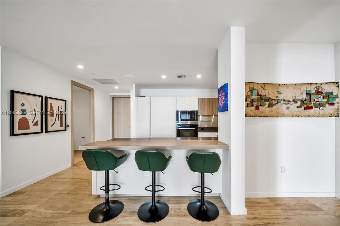 For Sale: $3,000,000 (3 beds, 3 baths, 2076 Square Feet)