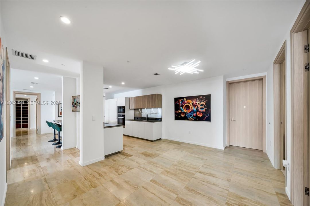 For Sale: $3,000,000 (3 beds, 3 baths, 2076 Square Feet)