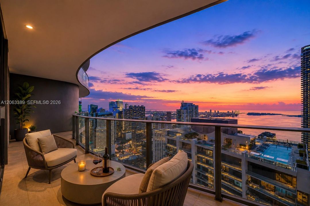 For Sale: $3,000,000 (3 beds, 3 baths, 2076 Square Feet)