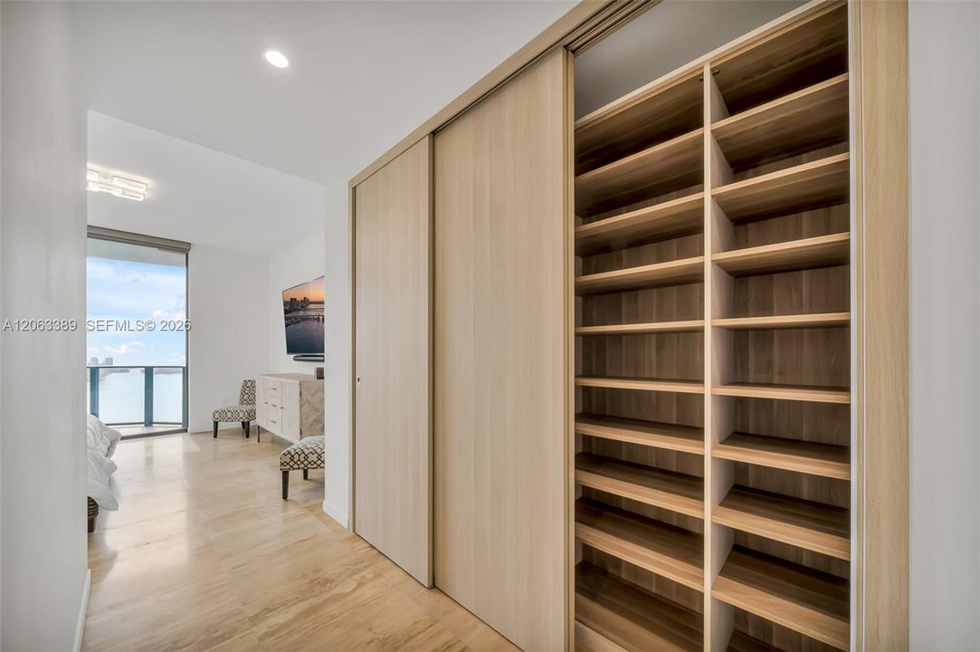 For Sale: $3,000,000 (3 beds, 3 baths, 2076 Square Feet)