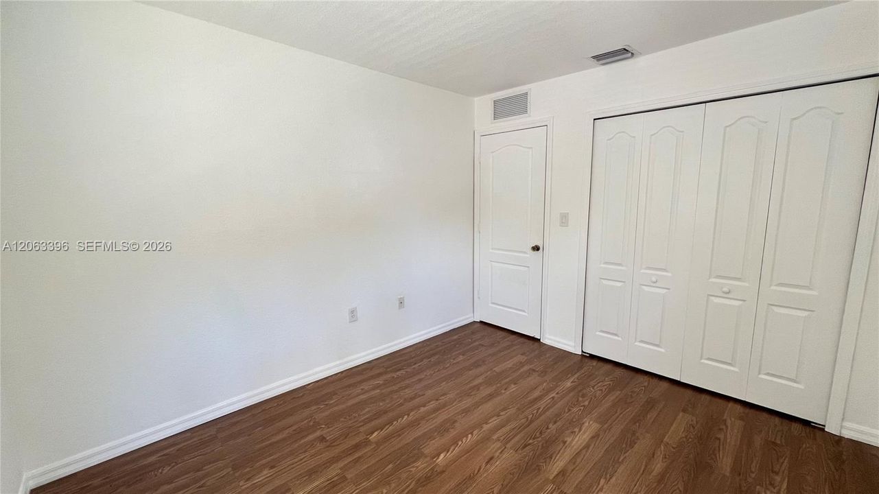 В аренду: $2,200 (3 спален, 2 ванн, 1383 Квадратных фут)