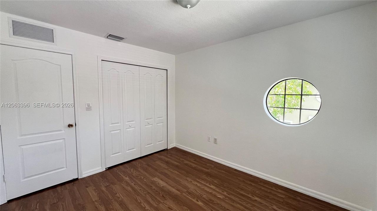 В аренду: $2,200 (3 спален, 2 ванн, 1383 Квадратных фут)