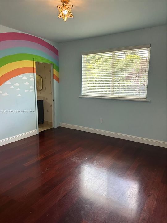 En Renta: $9,998 (3 camas, 2 baños, 2300 Pies cuadrados)