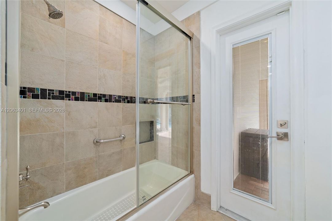 For Sale: $1,149,900 (6 beds, 3 baths, 2947 Square Feet)