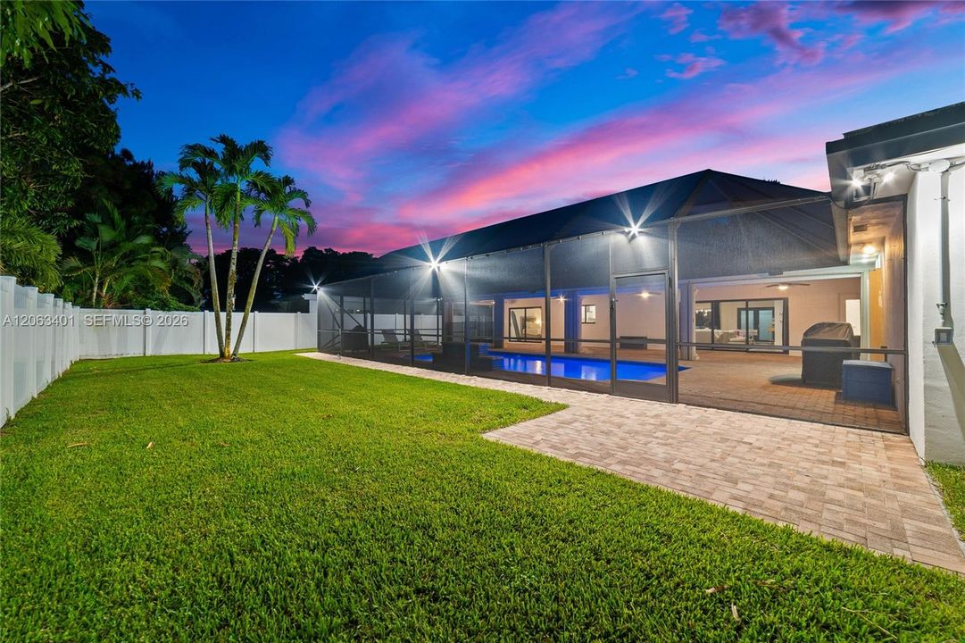 For Sale: $1,149,900 (6 beds, 3 baths, 2947 Square Feet)