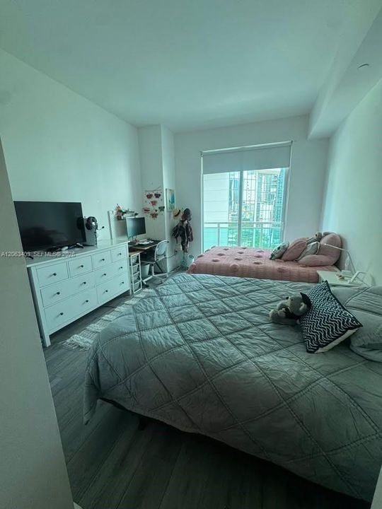 В аренду: $4,650 (2 спален, 2 ванн, 1289 Квадратных фут)