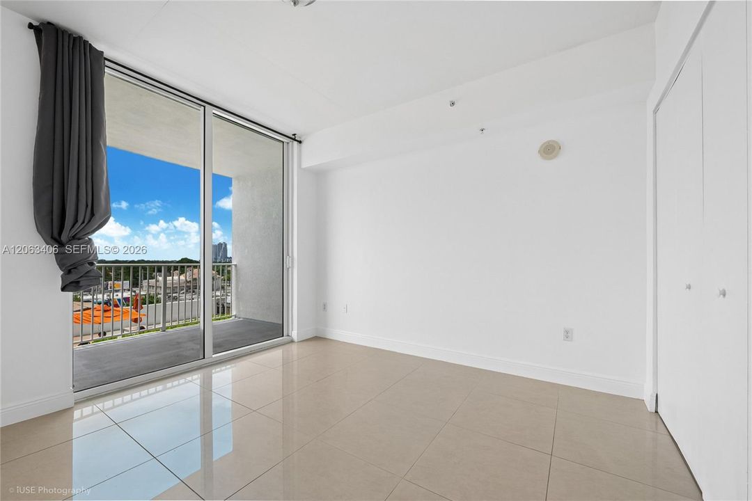 For Sale: $435,000 (2 beds, 2 baths, 1134 Square Feet)