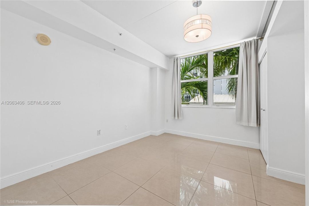 For Sale: $435,000 (2 beds, 2 baths, 1134 Square Feet)