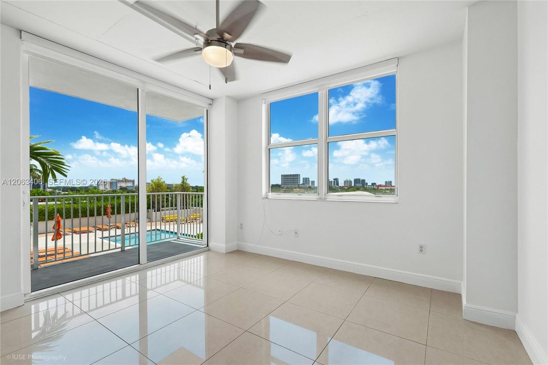 For Sale: $435,000 (2 beds, 2 baths, 1134 Square Feet)