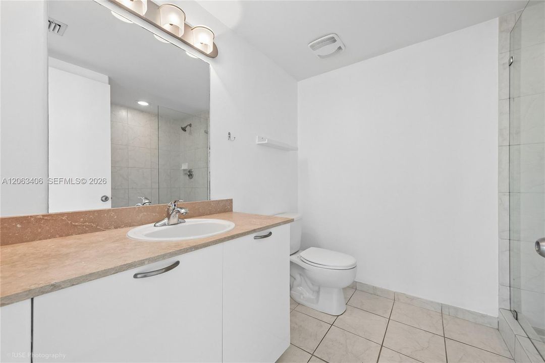 For Sale: $435,000 (2 beds, 2 baths, 1134 Square Feet)