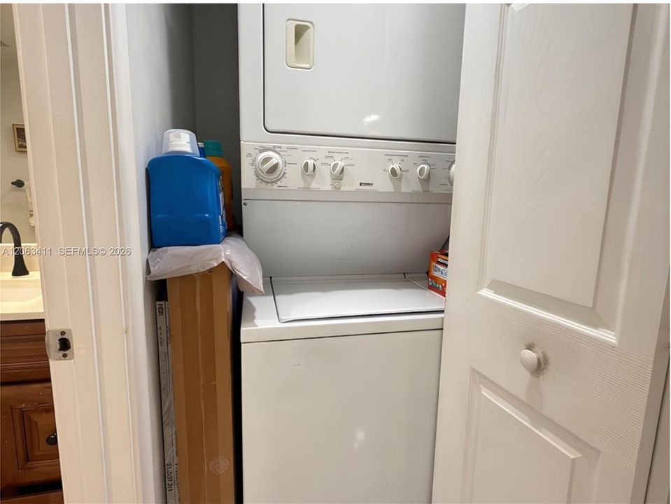 На продажу: $182,900 (2 спален, 2 ванн, 1192 Квадратных фут)