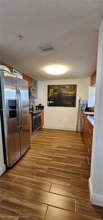 На продажу: $369,900 (1 спален, 1 ванн, 839 Квадратных фут)