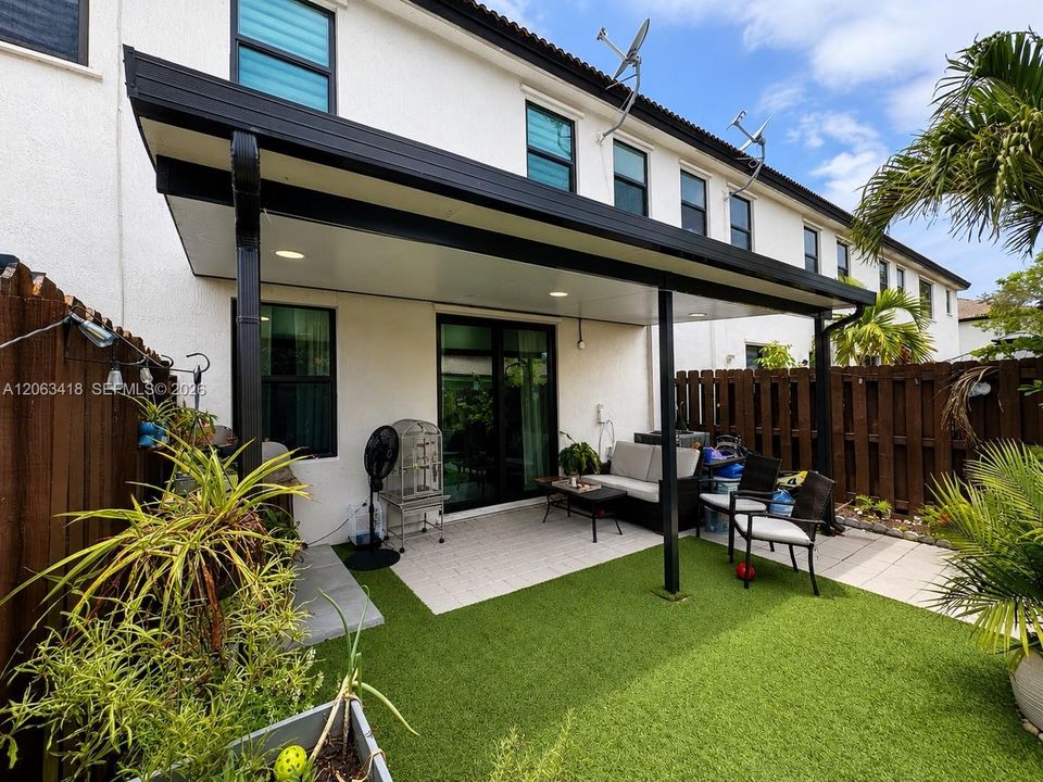 En Venta: $575,000 (3 camas, 2 baños, 1488 Pies cuadrados)