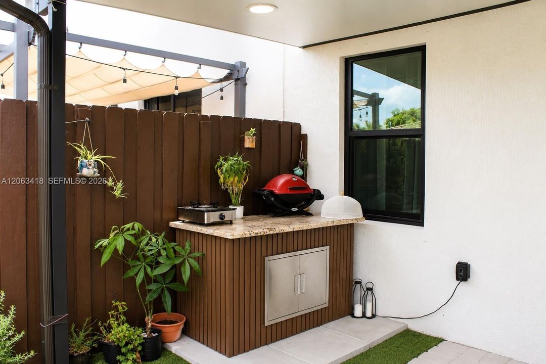 En Venta: $575,000 (3 camas, 2 baños, 1488 Pies cuadrados)