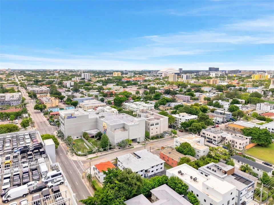 For Rent: $2,500 (3 beds, 1 baths, 7888 Square Feet)