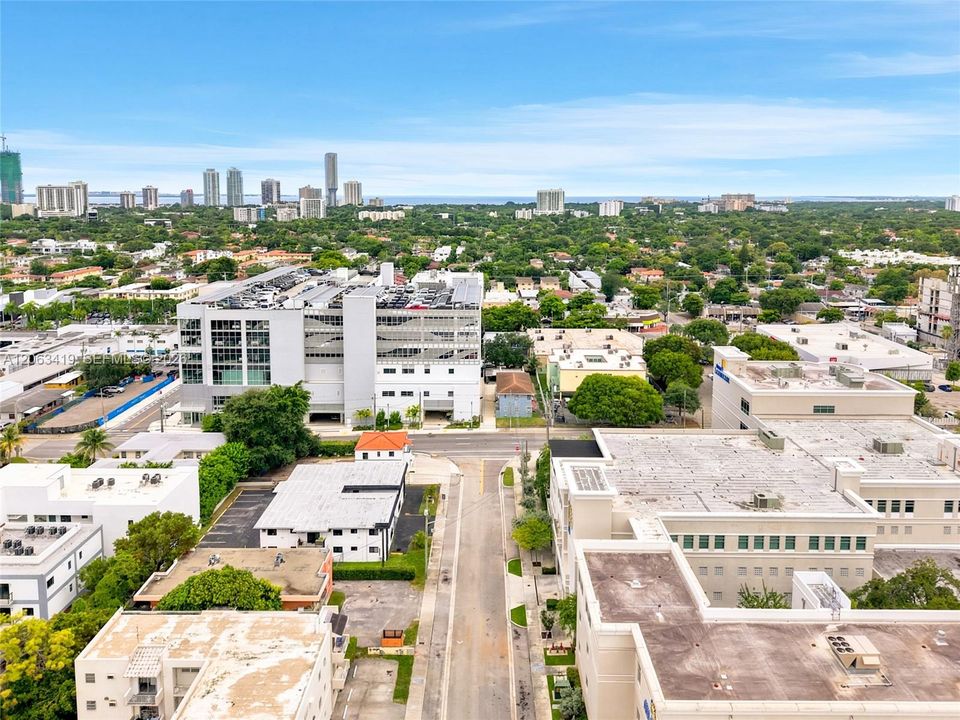For Rent: $2,500 (3 beds, 1 baths, 7888 Square Feet)