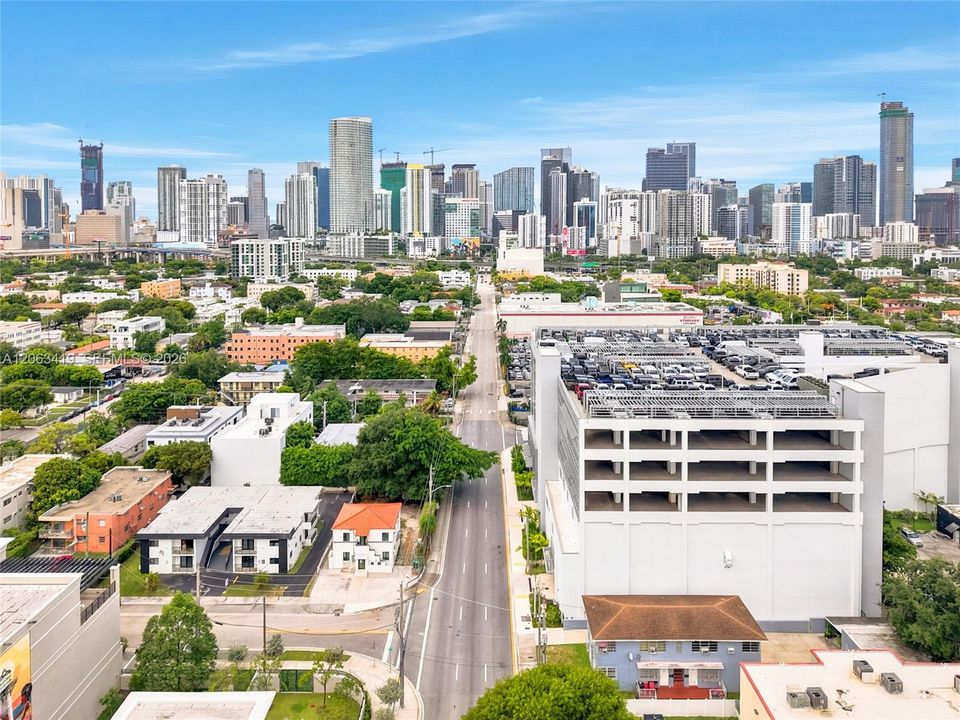 For Rent: $2,500 (3 beds, 1 baths, 7888 Square Feet)