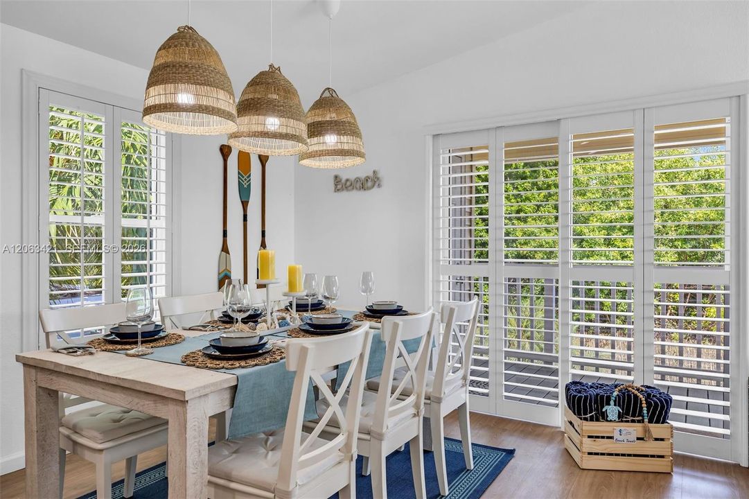 For Sale: $629,000 (3 beds, 2 baths, 960 Square Feet)