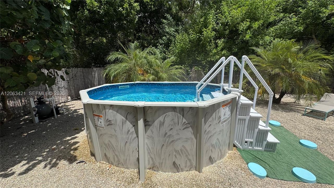 For Sale: $629,000 (3 beds, 2 baths, 960 Square Feet)