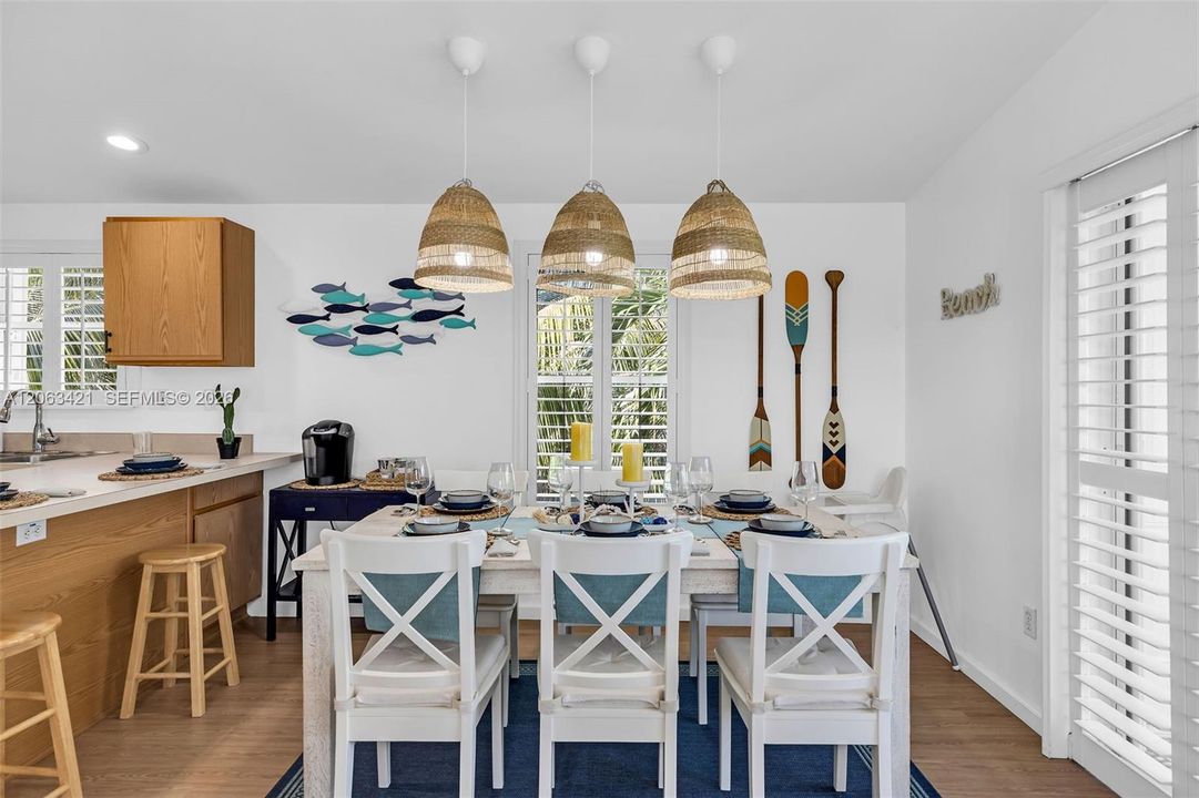 For Sale: $629,000 (3 beds, 2 baths, 960 Square Feet)
