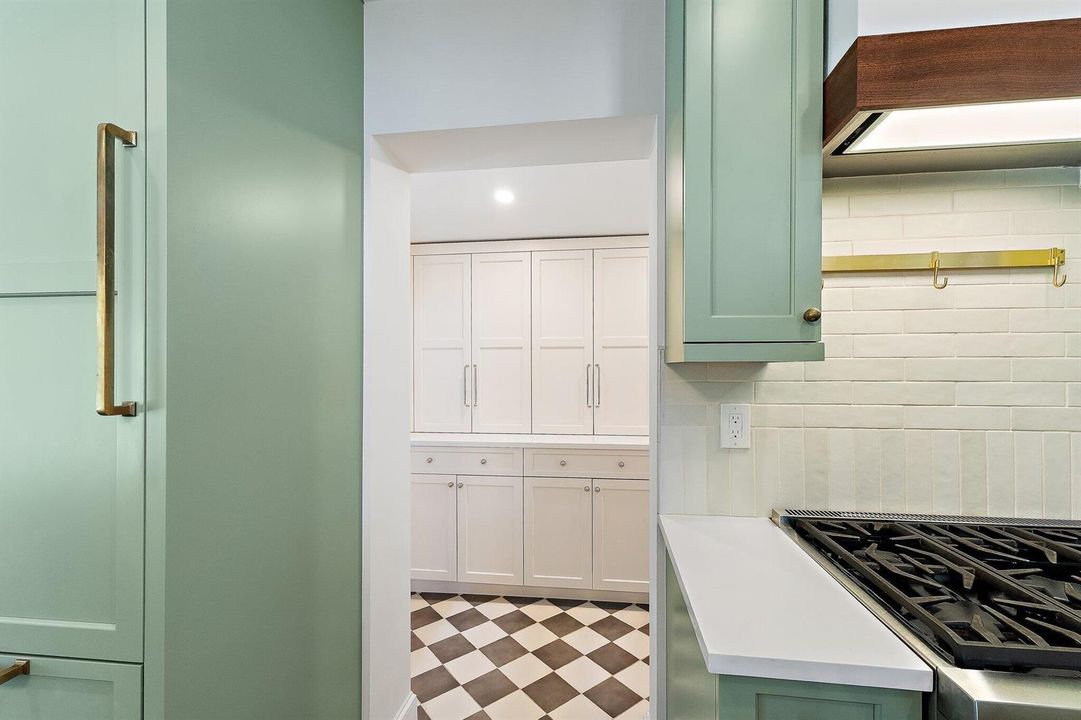 069-420GulfRd-NorthPalmBeach-SMALL