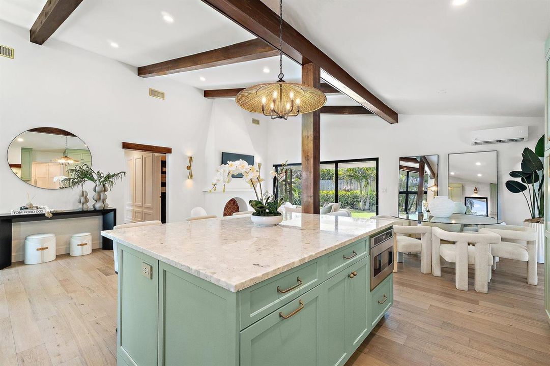 070-420GulfRd-NorthPalmBeach-SMALL